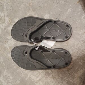Columbia flip flops